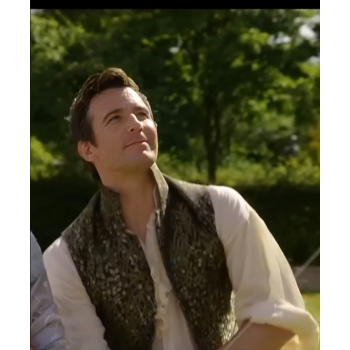 Luke Thompson Bridgerton Vest