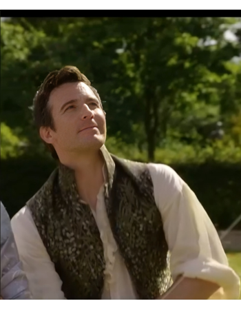 Luke Thompson Bridgerton Vest